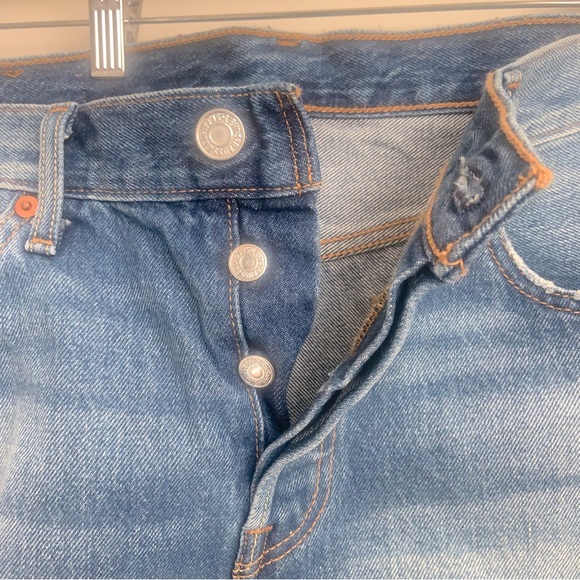 Levi’s 501, cut off shorts medium blue denim in size 29 - Picture 11 of 15